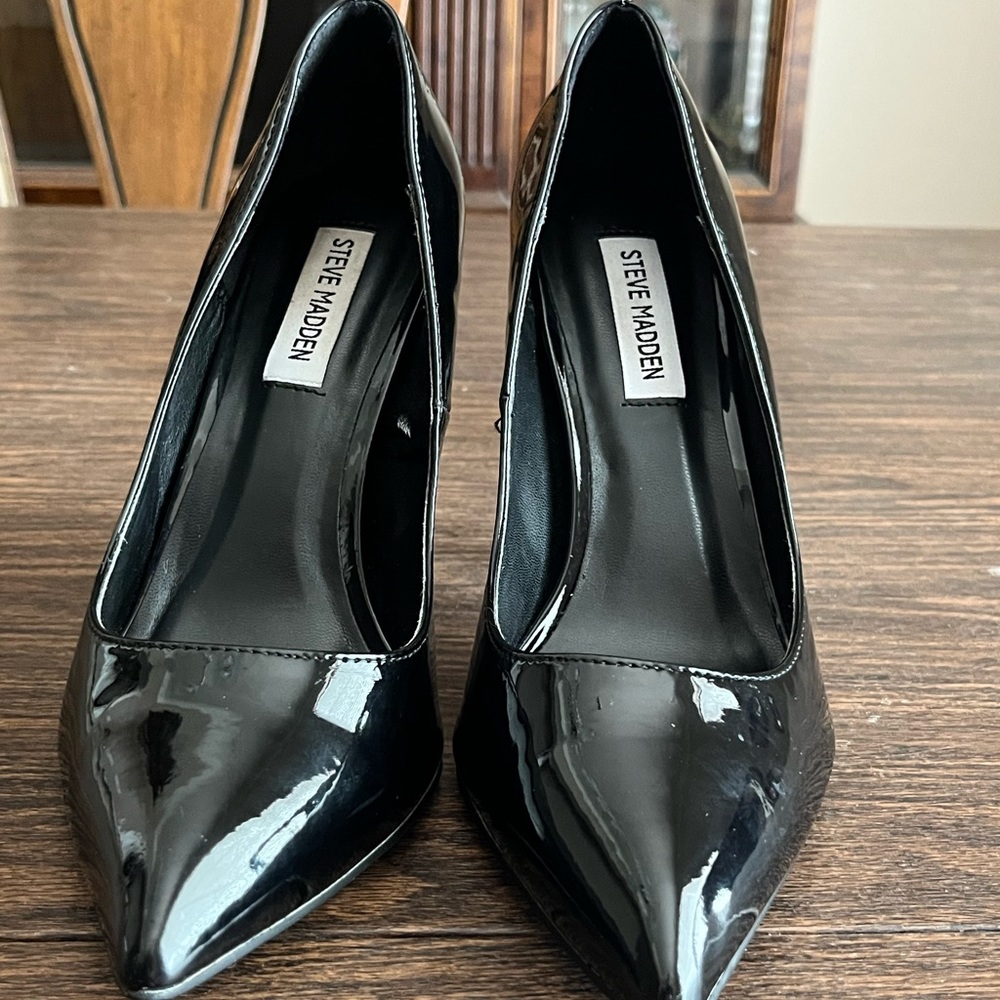 Steve Madden Evelyn Black Patent Stiletto